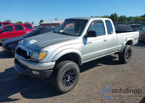 2003 Toyota Tacoma Xtracab z USA, uszkodzony, nr VIN 5TEWN72NX3Z224653